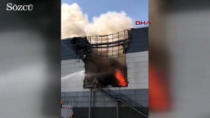 İzmir'de AVM yangını