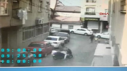 Motosikletli Soyguncular Kağıthane'de Ortaya Çıktı