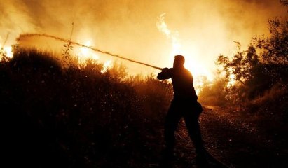 Kalamos'taki yangın hala kontrol altına alınamadı