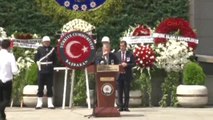 Şehit Polis İçin İstanbul Emniyet Müdürlüğü'nde Tören Düzenleniyor