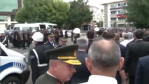 Şehit Polis İçin İstanbul Emniyet Müdürlüğü'nde Tören Düzenleniyor