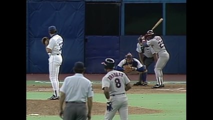 CWS@SEA: Griffey Jr. takes catch away from his dad