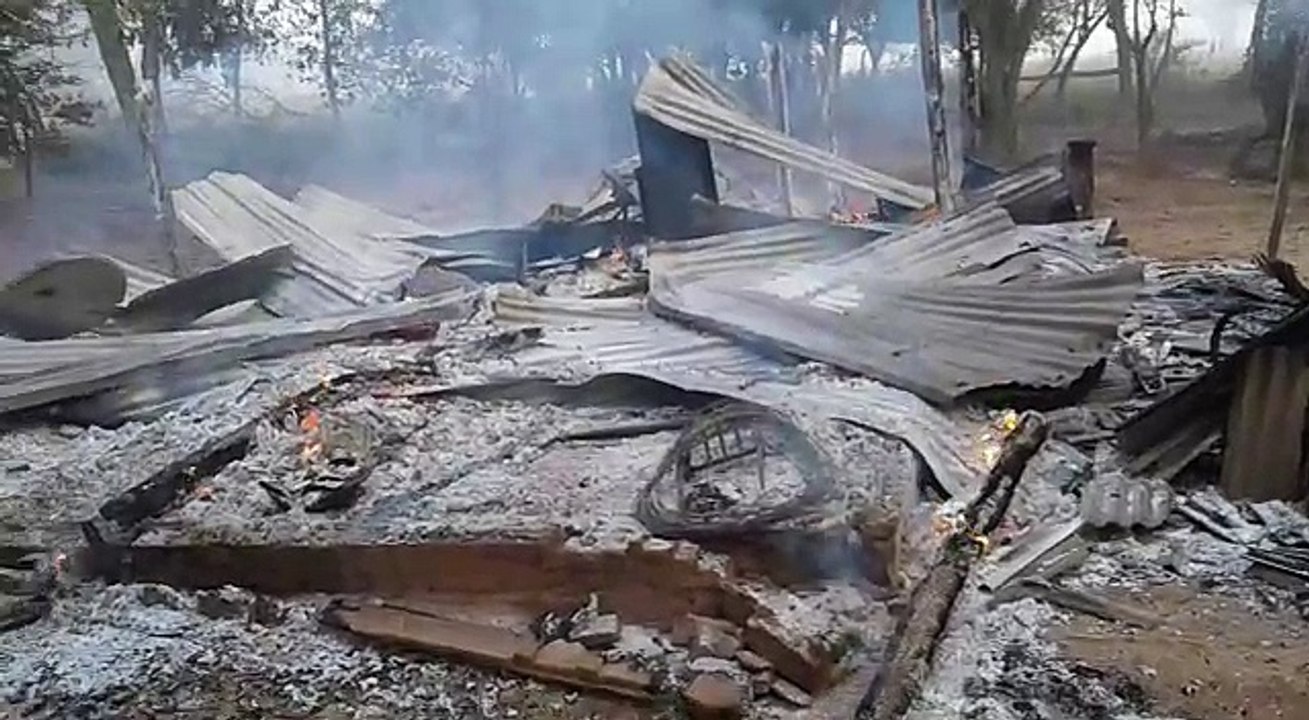Incendio de vivienda en Yby Pyta calle triunfo 14 de Agosto de 2017
