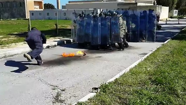 Un entrainment au cocktail Molotov qui se termine très mal !