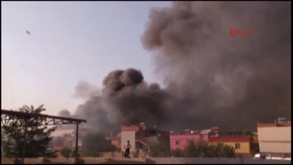 Gaziantep'te Iplik Fabrikasında Yangın Çıktı, Yakın Evler Boşaltıldı