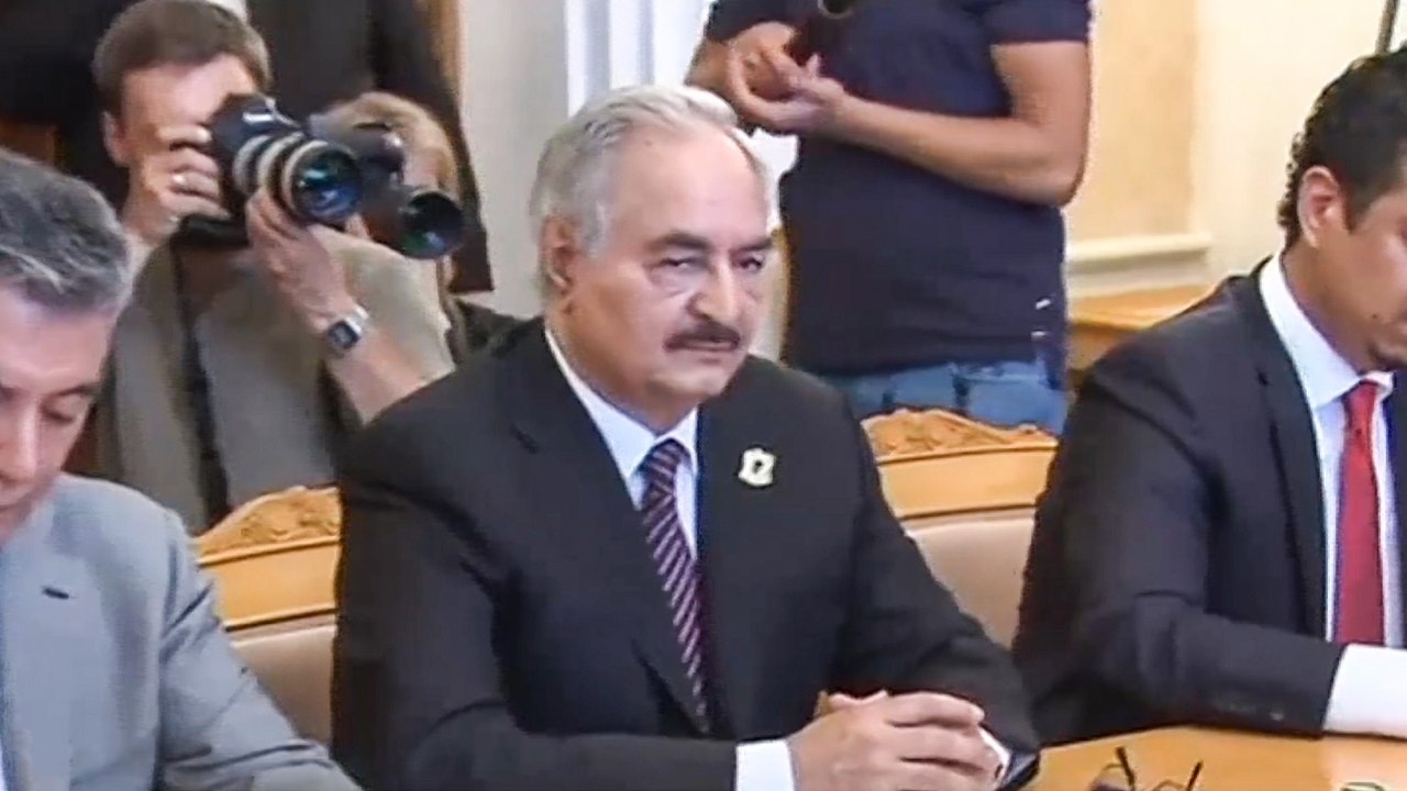 لافروف يلتقي حفتر بموسكو ويدعم وساطة أممية