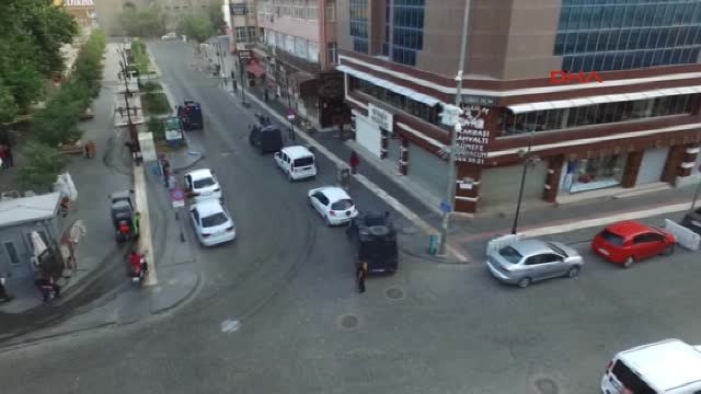 Diyarbakır'da 300 Polis Ile Hava Destekli Uyuşturucu Operasyonu