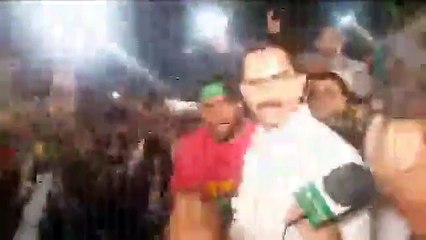 Rally Main Dollar Lutanay Wala Shakhs Kon Tha