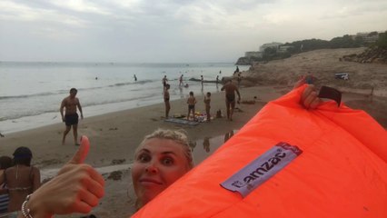 Ну очень креативная реклама надувного матраса :)