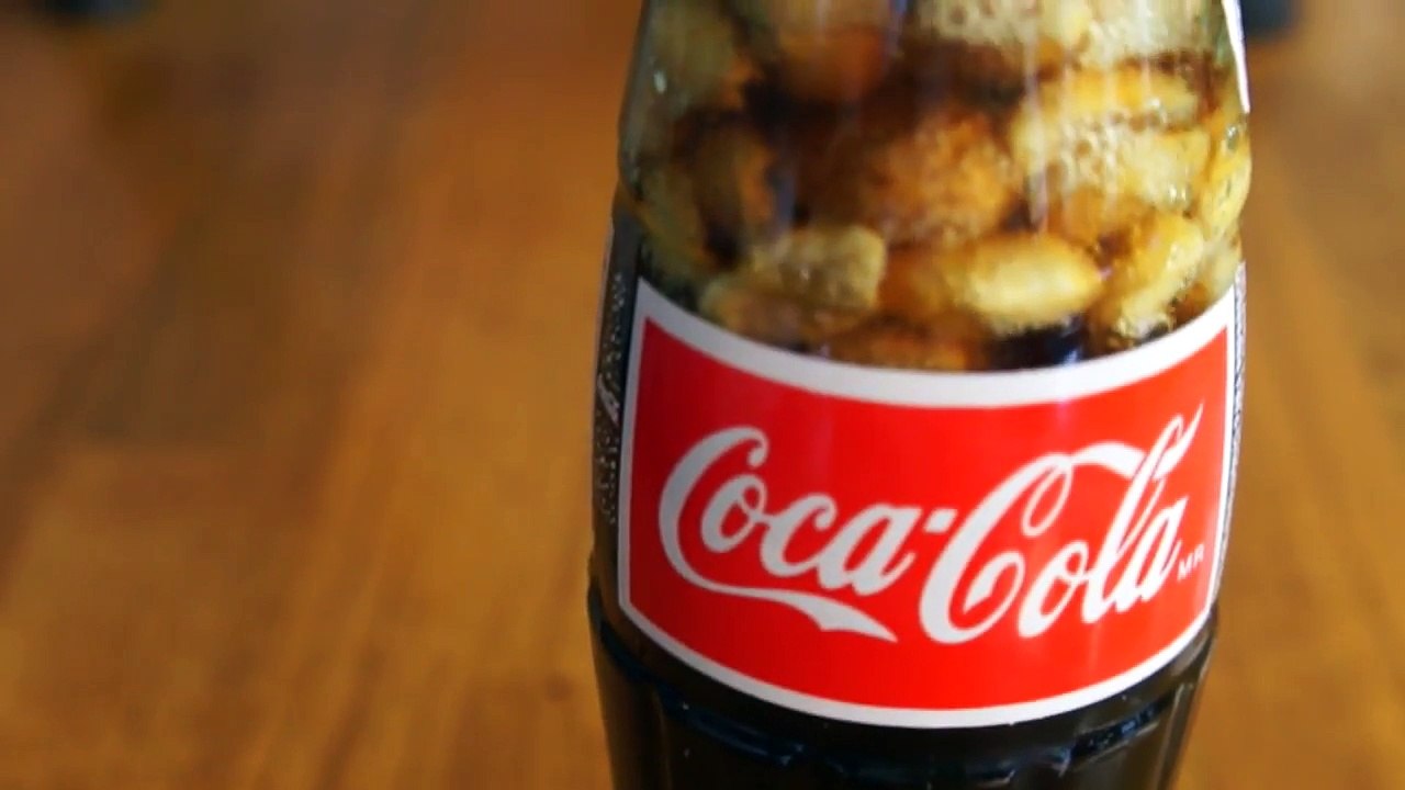 PEANUTS & COKE Taste Test