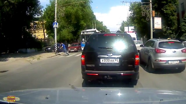Close Calls Compilation part #3 Lucky Pedestrians Edition MonthlyFails 2016