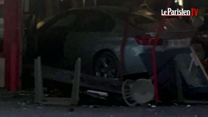 Un individu tente de se suicider en fonçant sur la terrasse d'une pizzeria