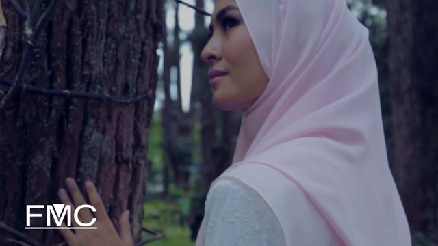 Wany Hasrita - Menahan Rindu (Official Music Video)