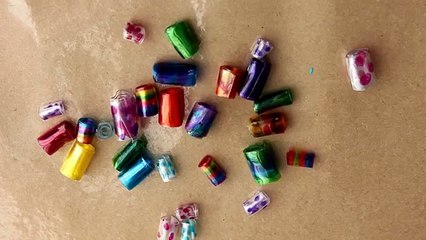 Скачать видео: Perle bouteille escroquerie avec Comment faire faire Plastique à Il Fabrication de perles de bijoux bouteilles en plastique