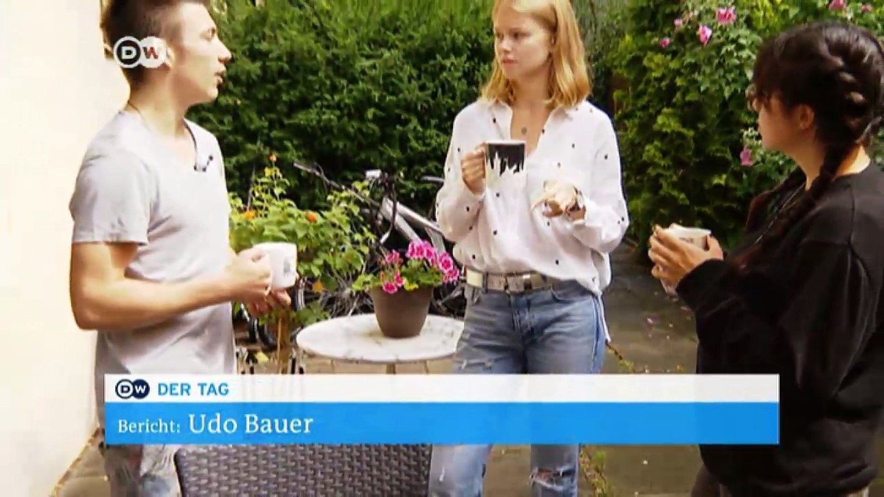 Online-Wahlkampf: Merkel im YouTube-Interview | DW Deutsch