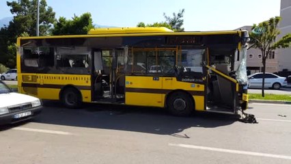 Hızını Alamayan Otobüs Eve Daldı