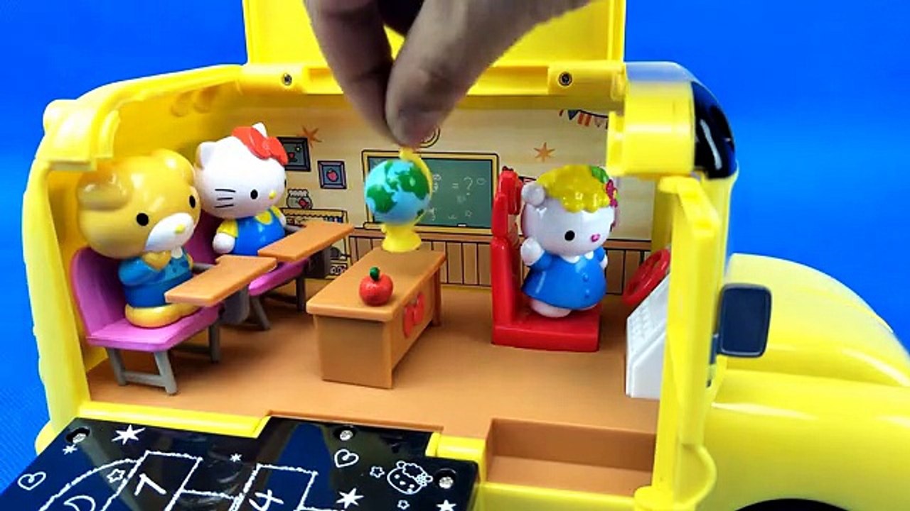 Hello kitty School bus