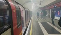 Londra Metrosunda Yangın: Istasyon Boşaltılıyor