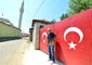 Bu Köyde Her Evin Duvar ve Kapısı Türk Bayrağı ile Boyanıyor