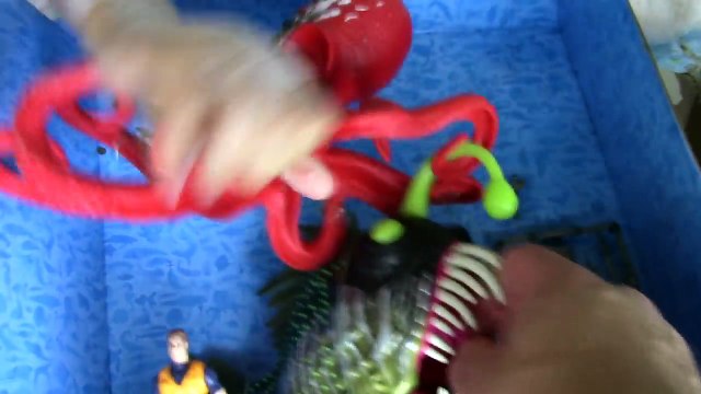 Animal Planet Angler Fish Attacks Girl Toys Unboxing Octopus Shark Viperfish at JackJackPl