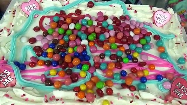 Bad Baby Giant Valentines Cake & Candy Challenge Victoria Annabelle Toy Freaks Family