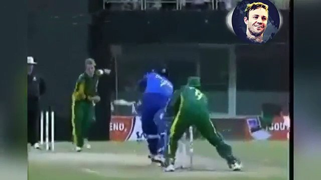 ab de villiers bowling to ms dhoni