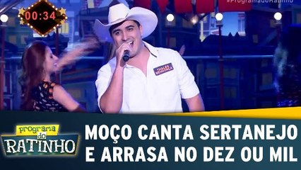 Moço canta sertanejo e arrasa