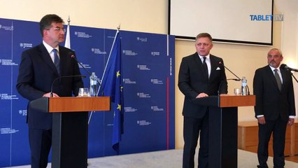 ZÁZNAM: TK premiéra SR Roberta Fica a ministra zahraničných vecí Miroslava Lajčáka
