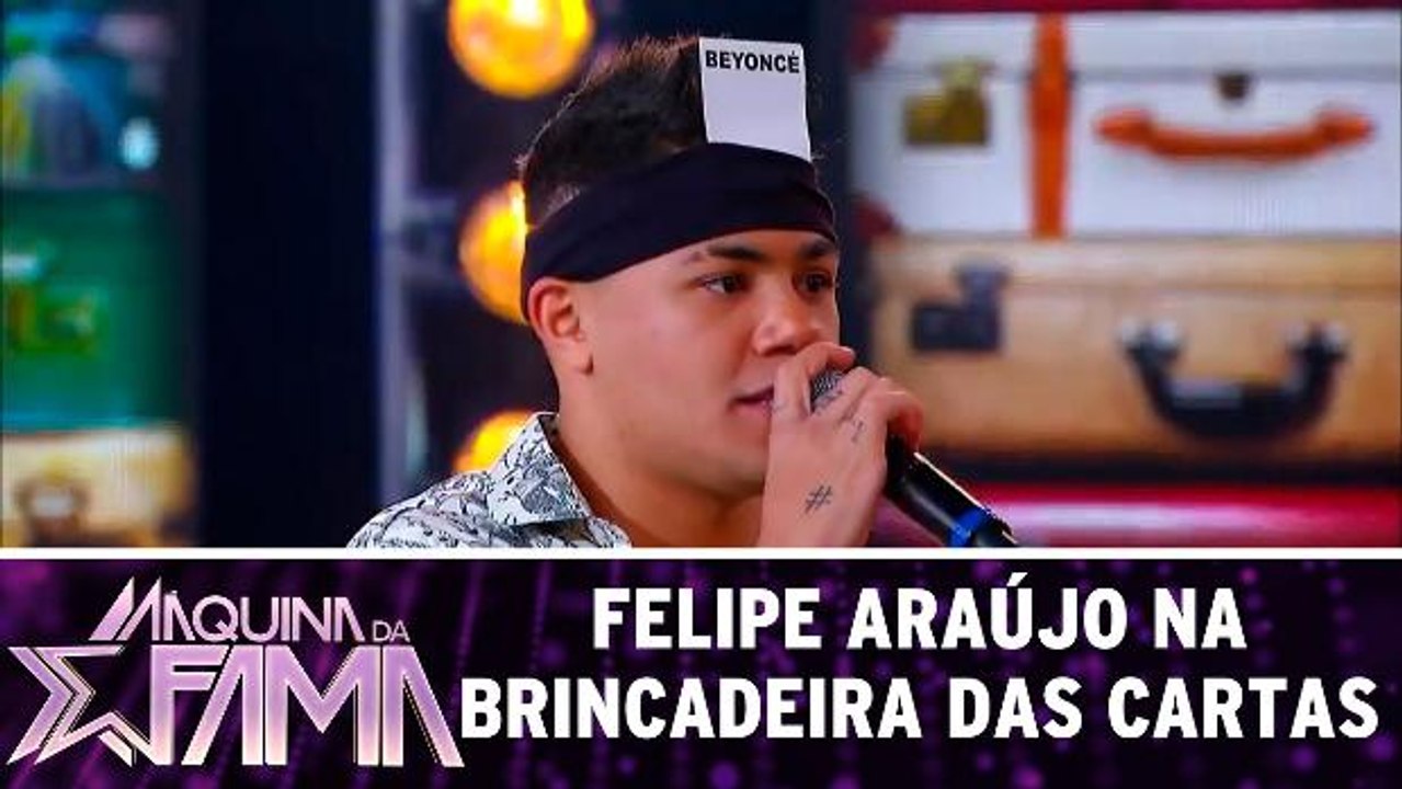 Felipe Araújo na Brincadeira das Cartas