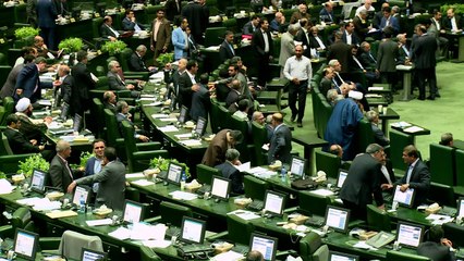 Irã ameaça abandonar acordo nuclear