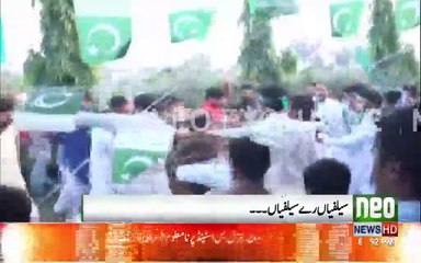 Fight Between PMLN Workers on Selfies Issue