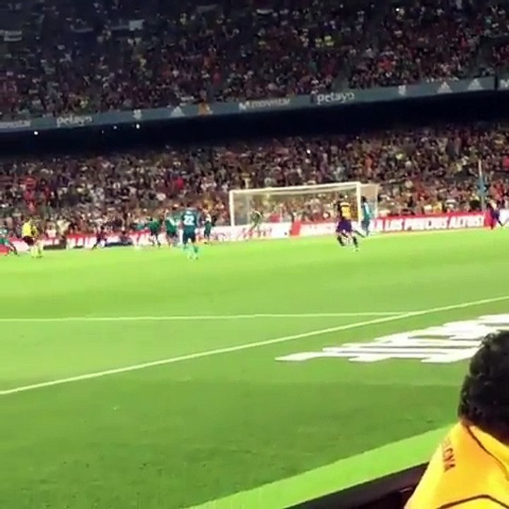 Le but de CR7 face au Barça vu des tribunes (supercoupe d'Espagne 2017)