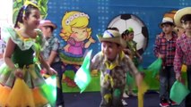 FESTA JUNINA NA ESCOLA COM FUNK BEL PARA MENINAS