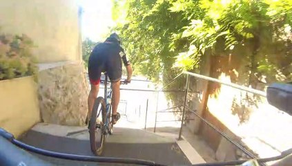 Escaliers de St Cyr et Tours en VTT