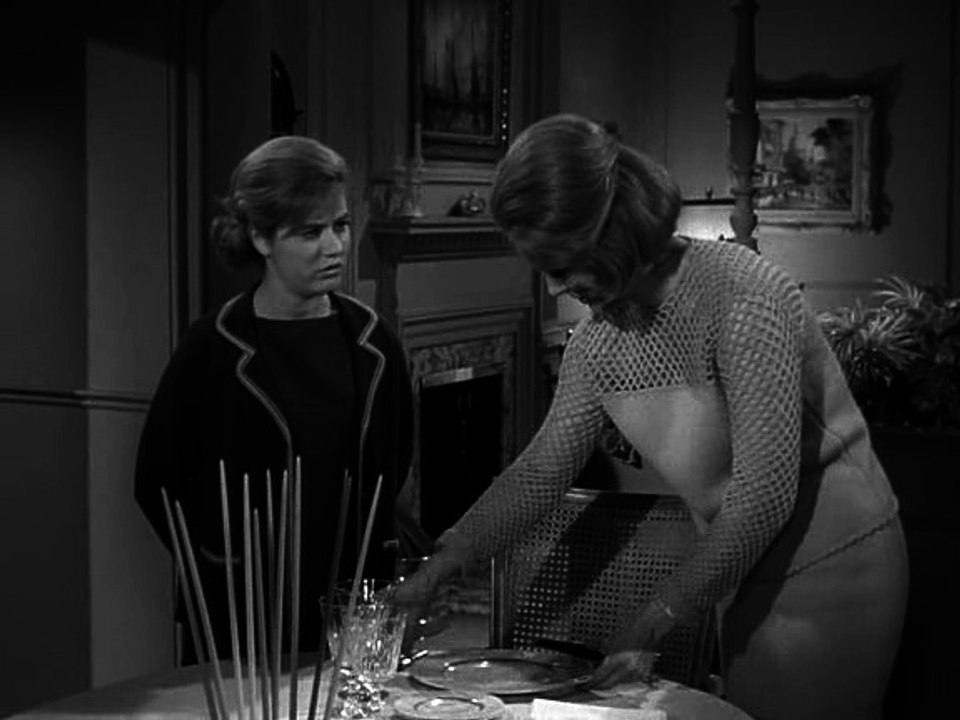 Patty Duke 322 Patty Leads A Dogs Life