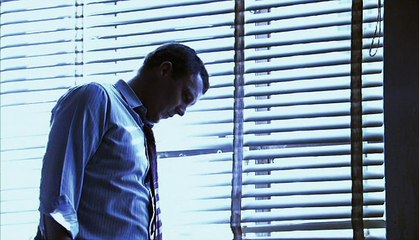 Charlie Jade S01E12 Choosing Sides