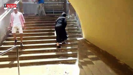 استمرار معاناة الأهالى بنفق المشاة فى الغربية بسبب تراكم المياه لانفجار ماسورة