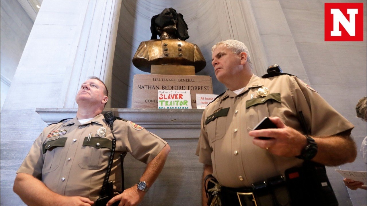 Charlottesville protest revives Confederate statue removal battle