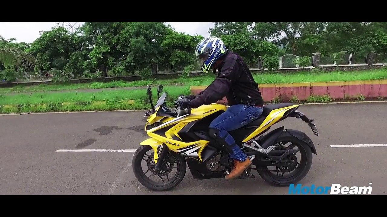 TVS Apache 200 vs Pulsar RS 200 Drag Race | MotorBeam