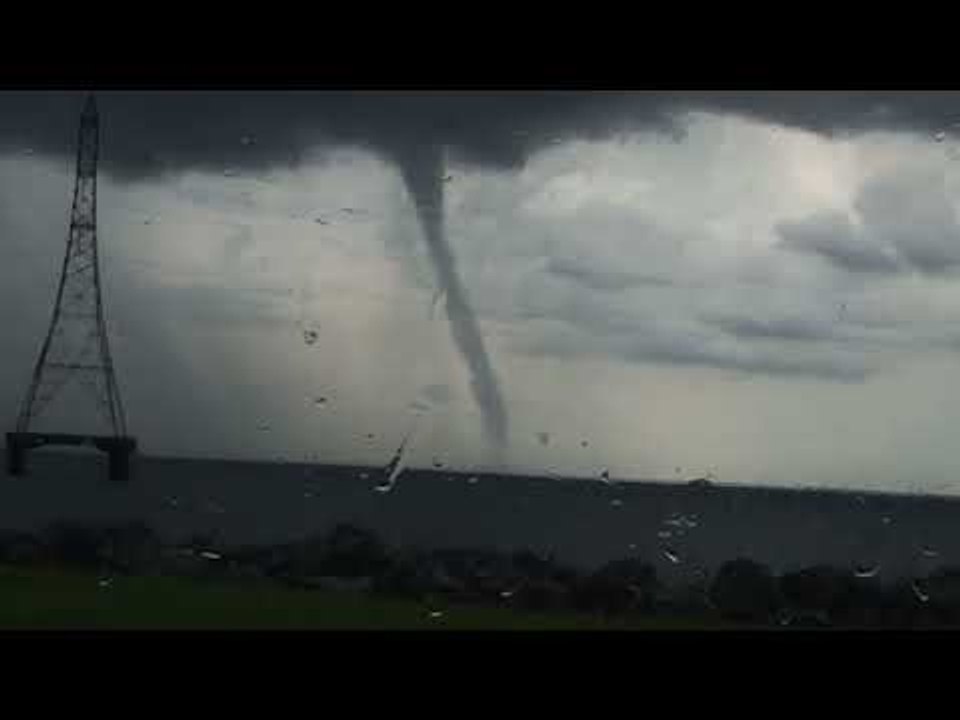 Waterspout Forms over Lake Pontchartrain in Metairie