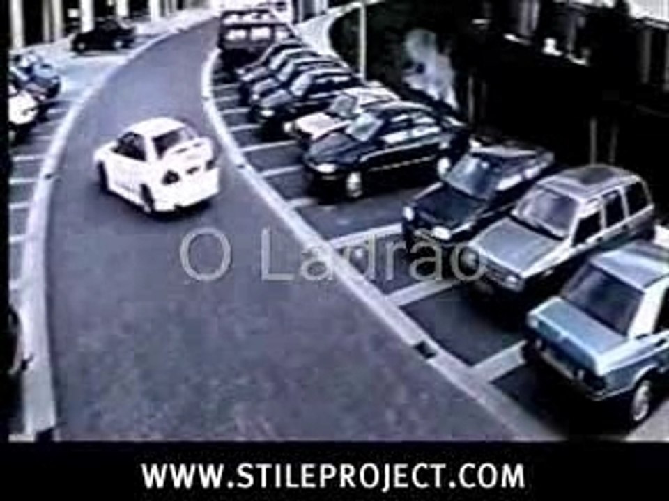 Aprenda diversas formas de estacionar