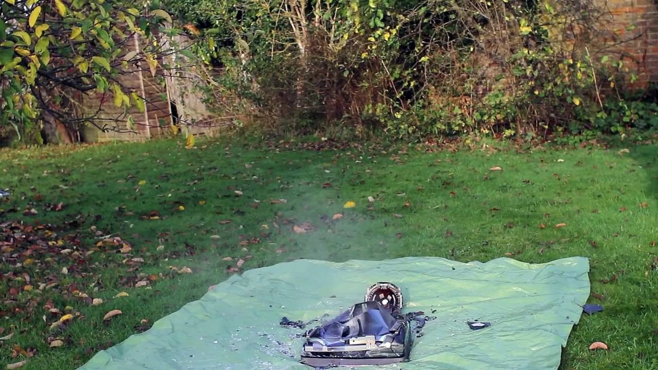 Sledgehammer vs TV tube in Slow Motion - The Slow Mo Guys