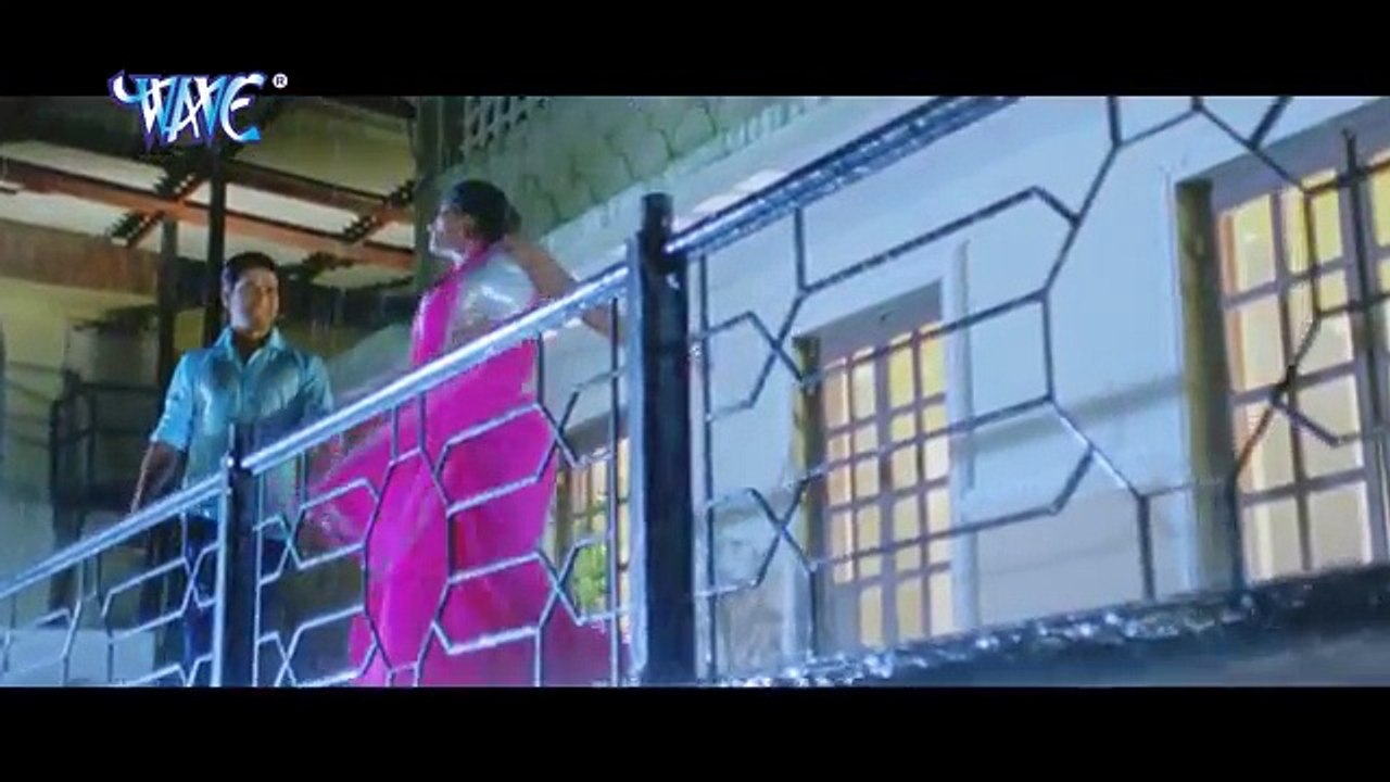 HD जोबना कस के दबा दs सईया   Hot Monalisa   Adaalat   Bhojpuri Hot Songs new(360p)
