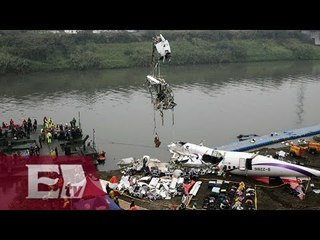 Los motores del avión de TransAsia fallaron, provocando la tragedia / Titulares de la tarde