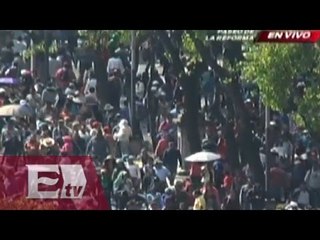 Granaderos capitalinos repliegan a maestros de Reforma/ Comunidad