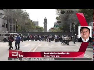 Alumnos de Chapingo se manifiestan en la Segob / Titulares de la tarde