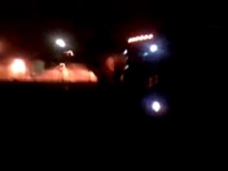 scania dans la noir en feux de code avec mon pere au volant