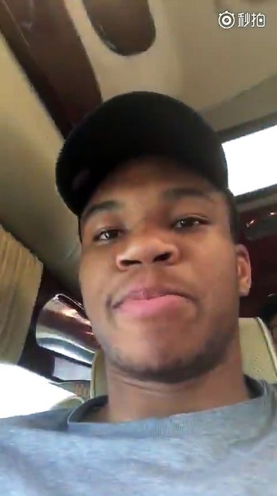 Ο Γιάννης Αντετοκούνμπο στην Κίνα (5)