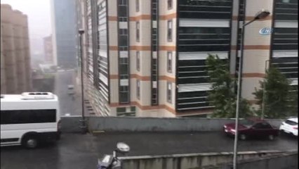İstanbul'da Beklenen Yağış Başladı