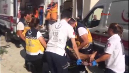Bartın'da Üniversite Öğrencileri Halı Silkelerken Aşağıya Düştüler